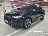 продажа AUDI Q8 (4M)