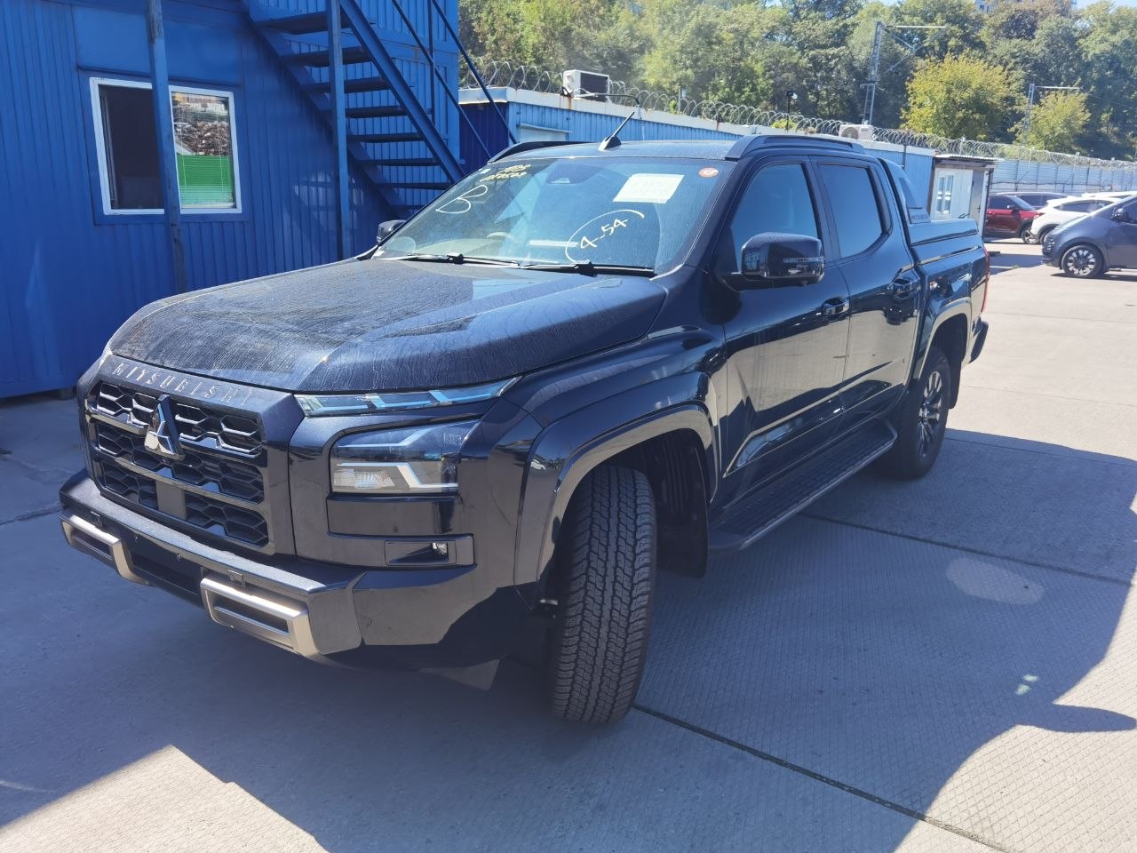 продажа MITSUBISHI TRITON
